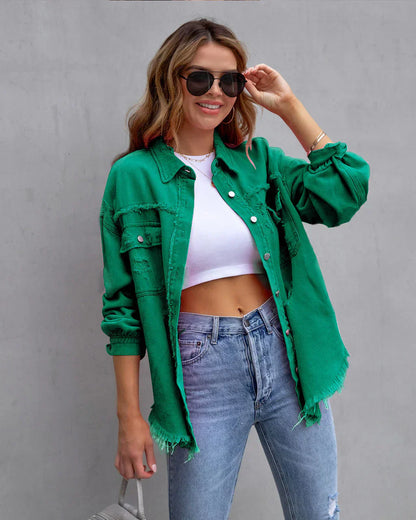Veste en jean déchirée style tendance