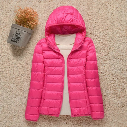 Veste à capuche stylée, col montant