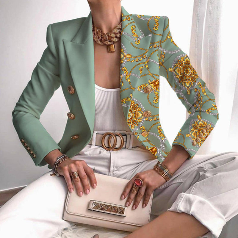 Blazer asymétrique élégant avec décorations dorées