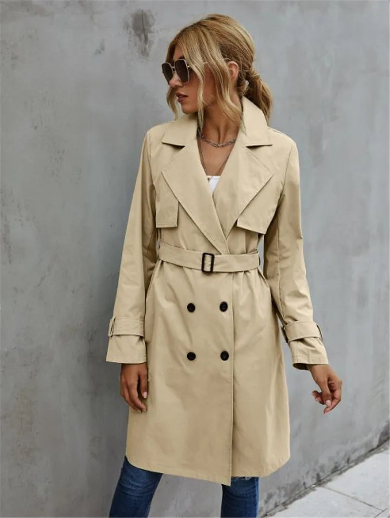 Trench-coat femme élégant style moderne