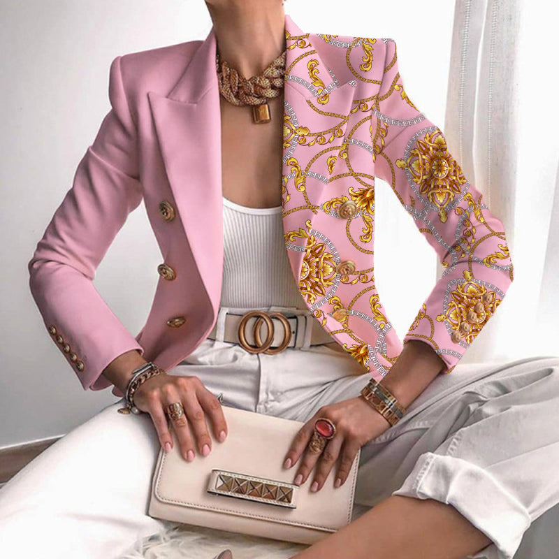 Blazer asymétrique élégant avec décorations dorées
