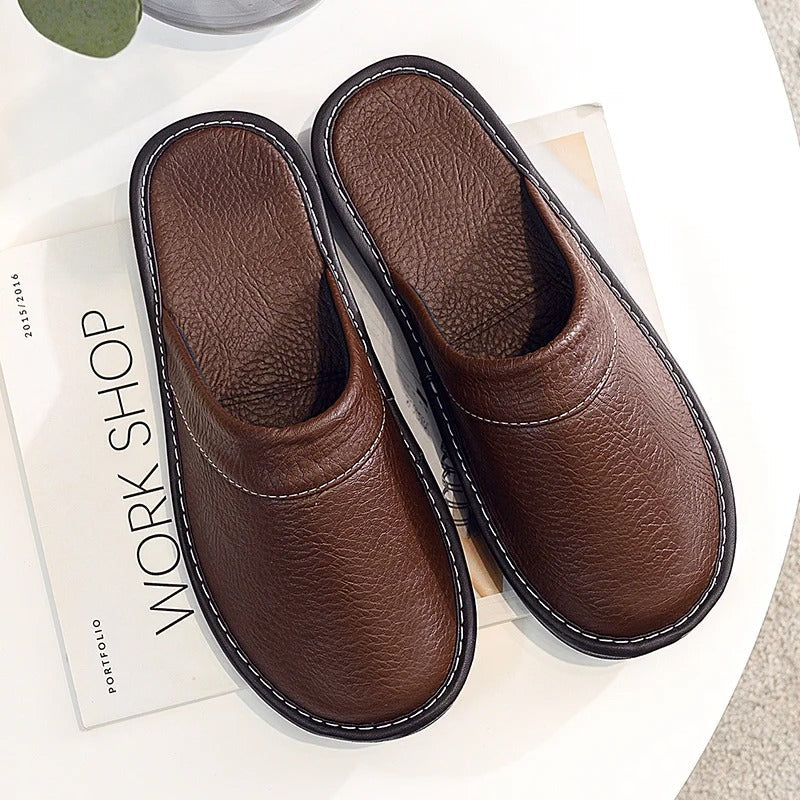 Pantoufles unisexes confortables aspect cuir synthétique