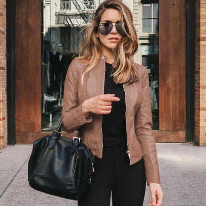 Veste en cuir femme courte et élégante
