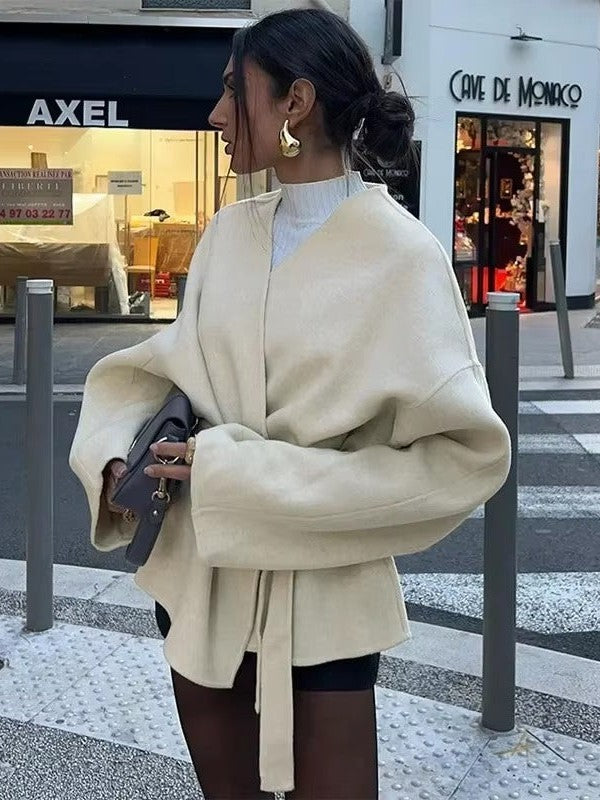 Veste élégante à lacets avec ceinture réglable