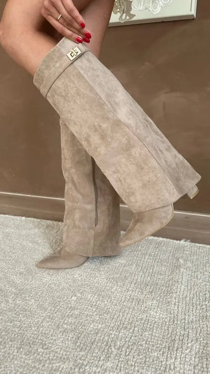 Bottes femme beige daim chic