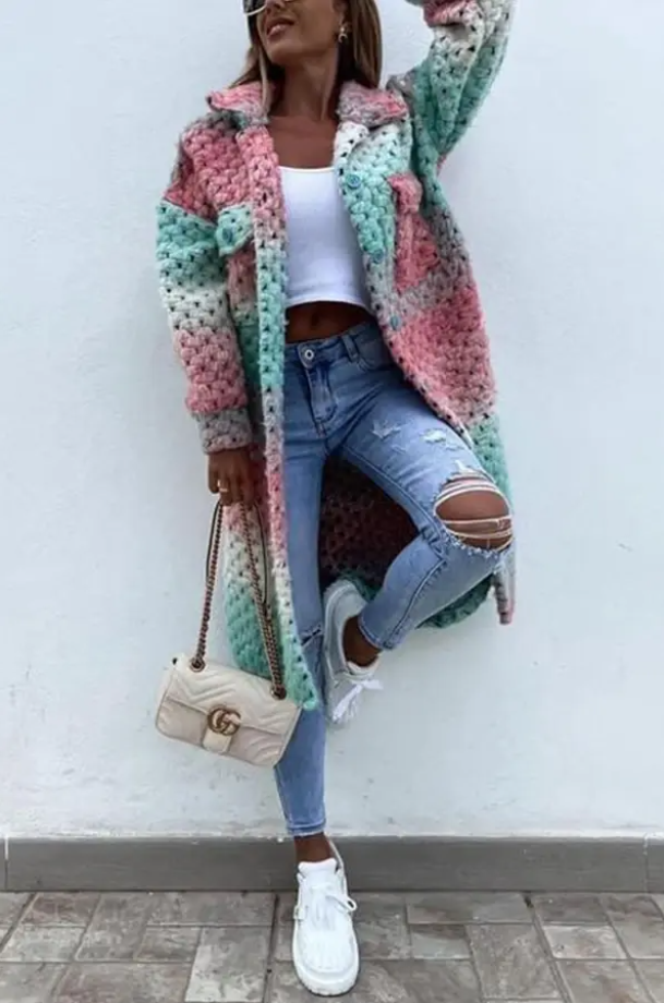 Manteau long élégant pour femme avec motif tressé coloré