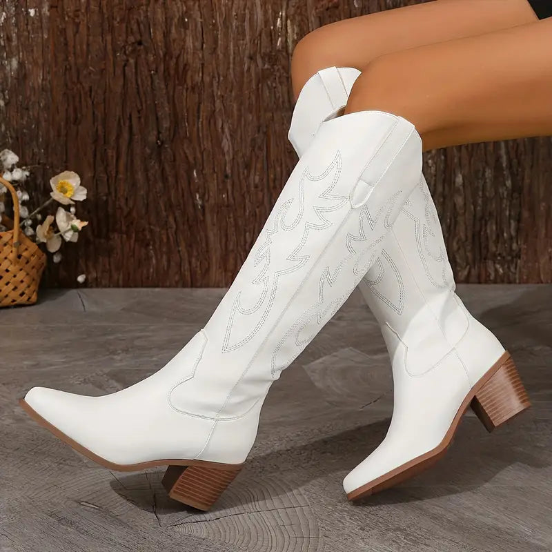 Bottes de cowboy stylées avec broderie