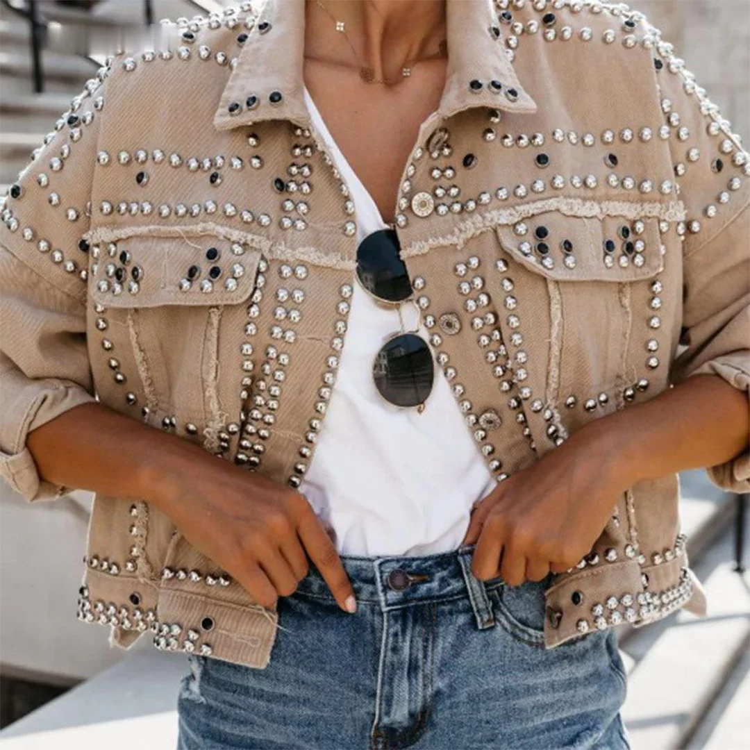 Blouson en cuir élégant avec clous