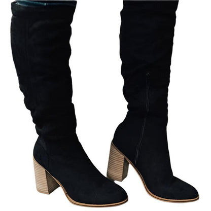 Bottes élégantes et fines pour femmes