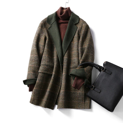 Veste en laine à carreaux pour femme avec col à revers