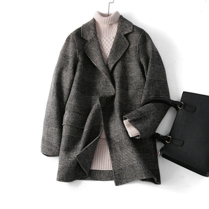 Veste en laine à carreaux pour femme avec col à revers
