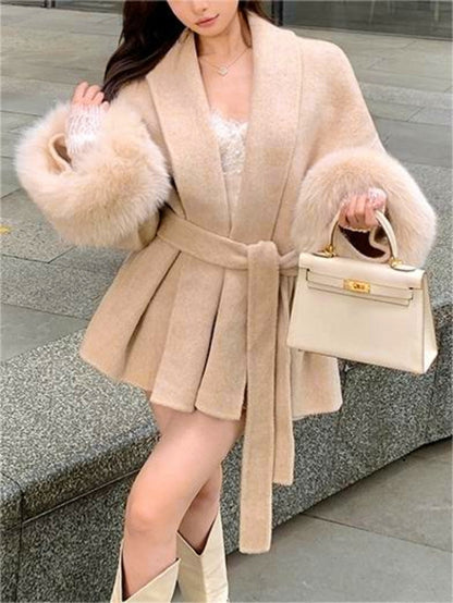 Élégant manteau de fourrure cintré