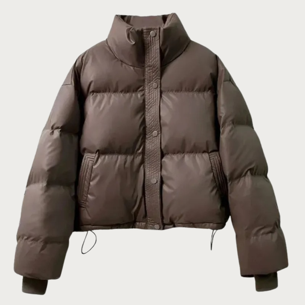 Veste courte femme chaude isolée