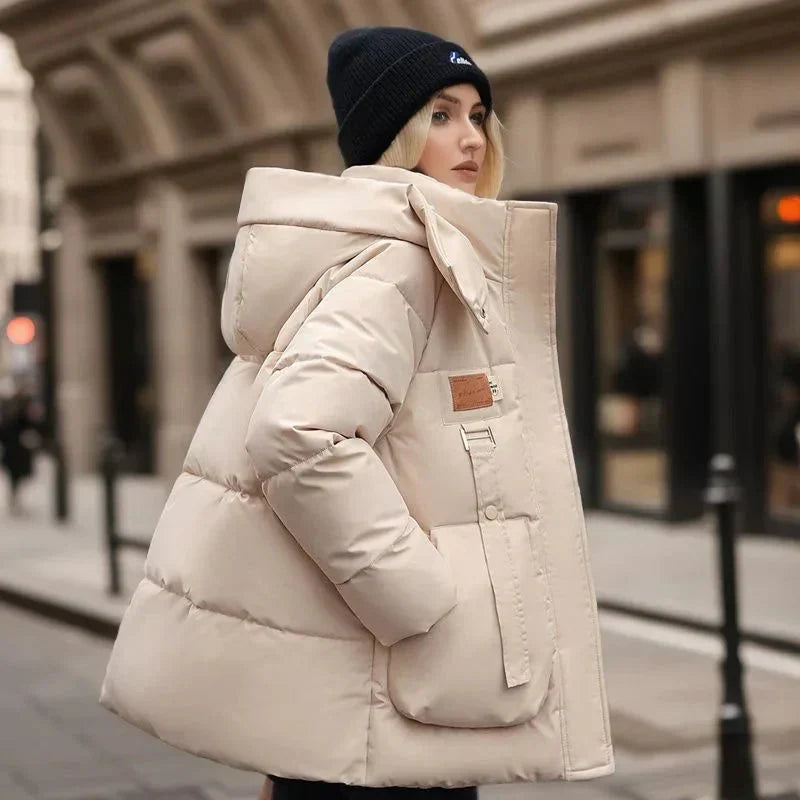 Doudoune stylée pour femme avec capuche chaude