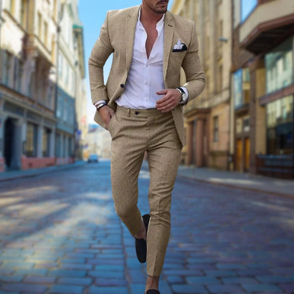 Costumes élégants pour hommes coupe slim