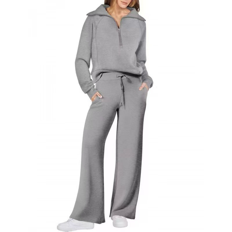 Ensemble de sport pour femme avec col montant et bretelles