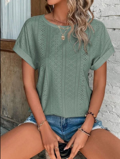 T-shirt léger col rond femme avec motif ajouré été