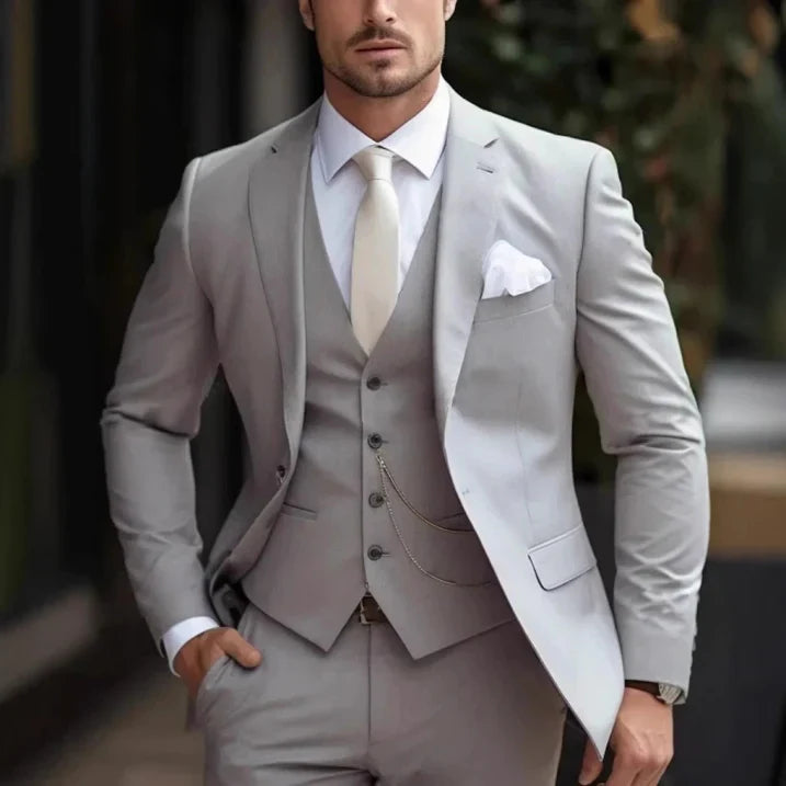 Costume homme 3 pièces élégant coupe slim