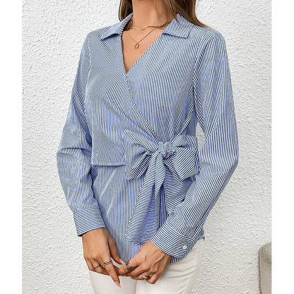 Robe portefeuille élégante ajustée à manches longues