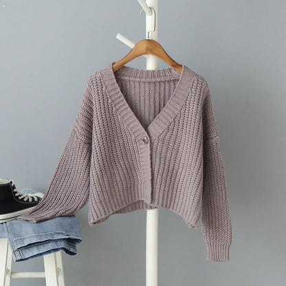 Cardigan femme décontracté, épaules dénudées, fermeture boutonnée