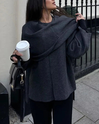 Veste stylée pour femme avec écharpe asymétrique