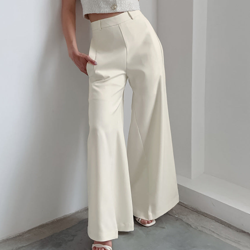 Pantalon stylé pour femme design moderne