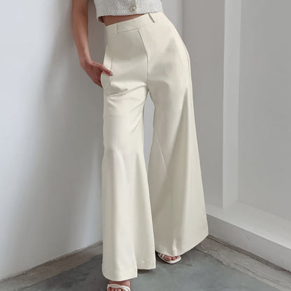 Pantalon stylé pour femme design moderne
