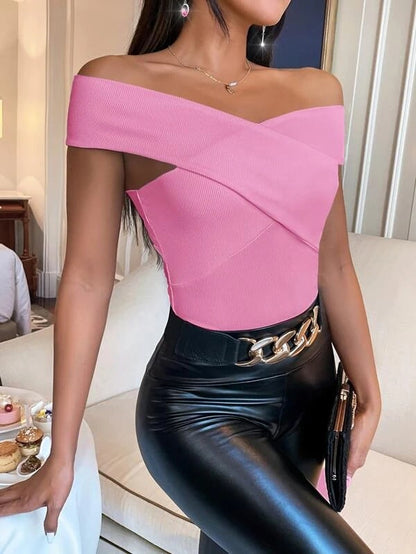 Haut asymétrique texturé moderne pour femme