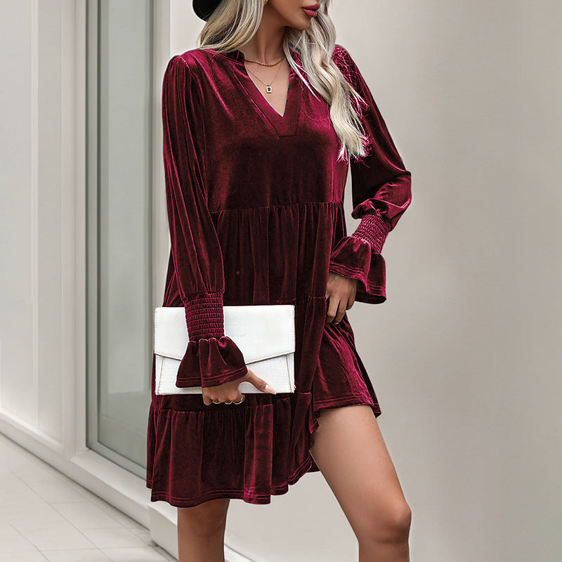 Robe en velours pour femmes Élégante conception à volants Col en V