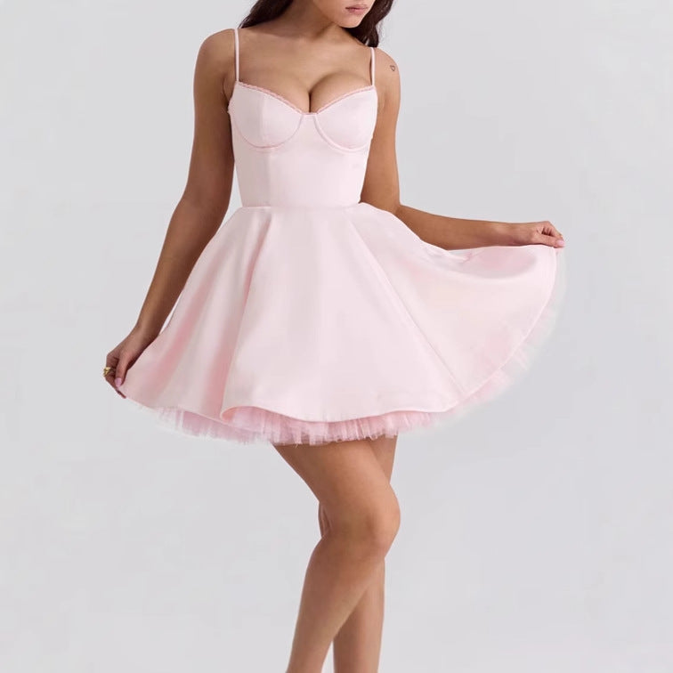 Robe patineuse femme dentelle bretelles élégante cintrée