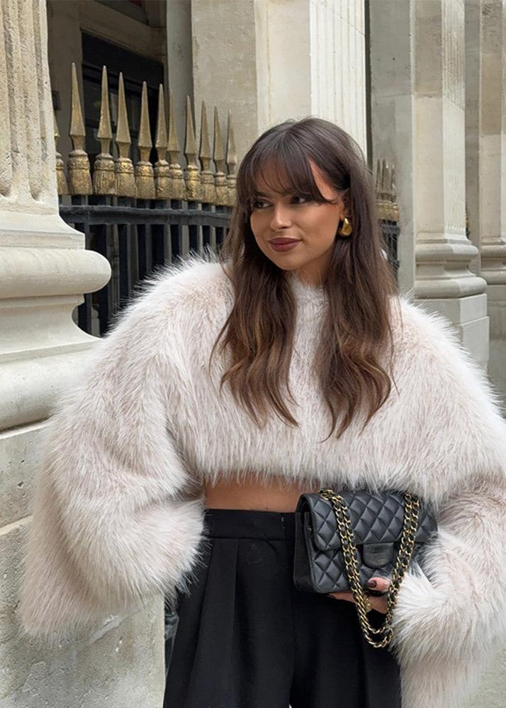 Veste courte en fausse fourrure Coupe élégante
