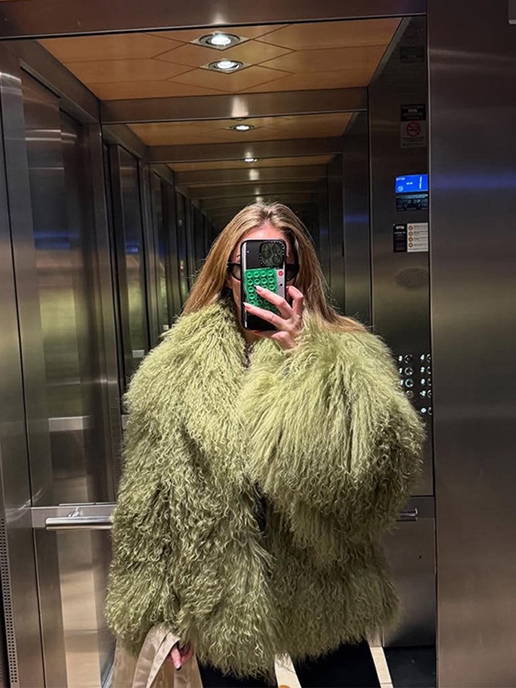 Veste femme oversize en fausse fourrure volumineuse et chic