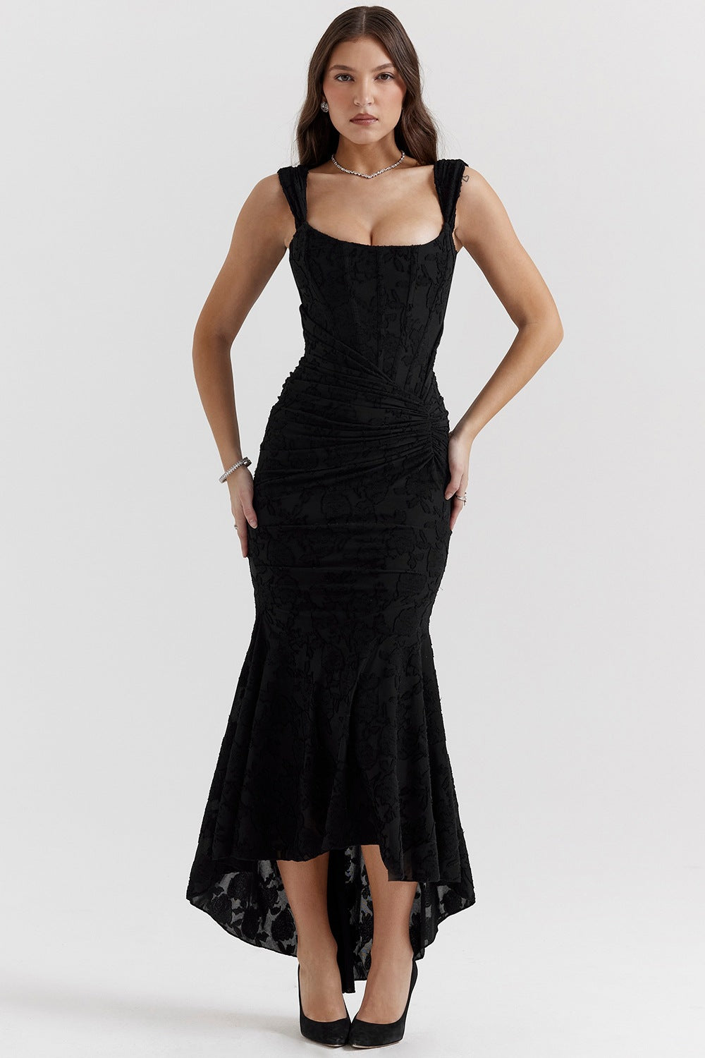 Robe de soirée en dentelle asymétrique élégante pour femme