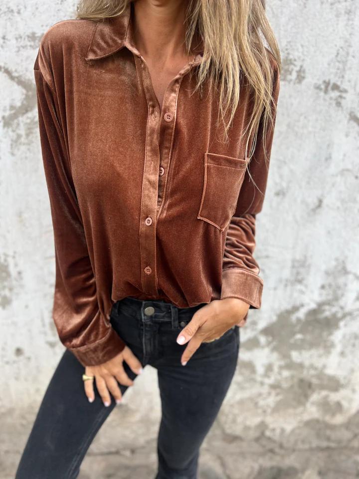 Chemisier élégant en satin style classique pour femmes