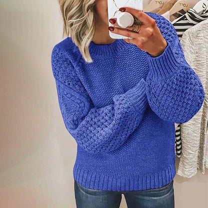 Pull tricoté élégant unicolore