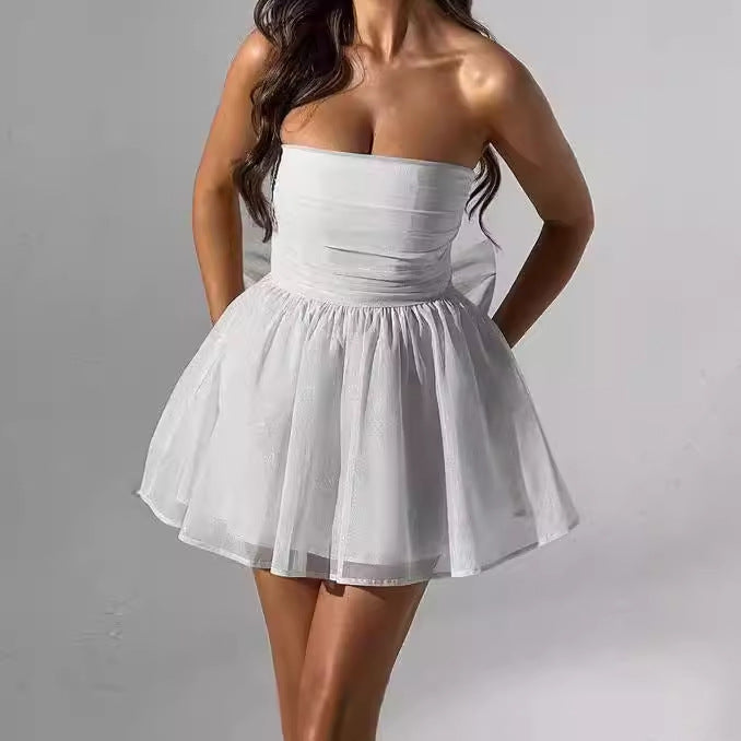 Robe de soirée femme élégante détails scintillants