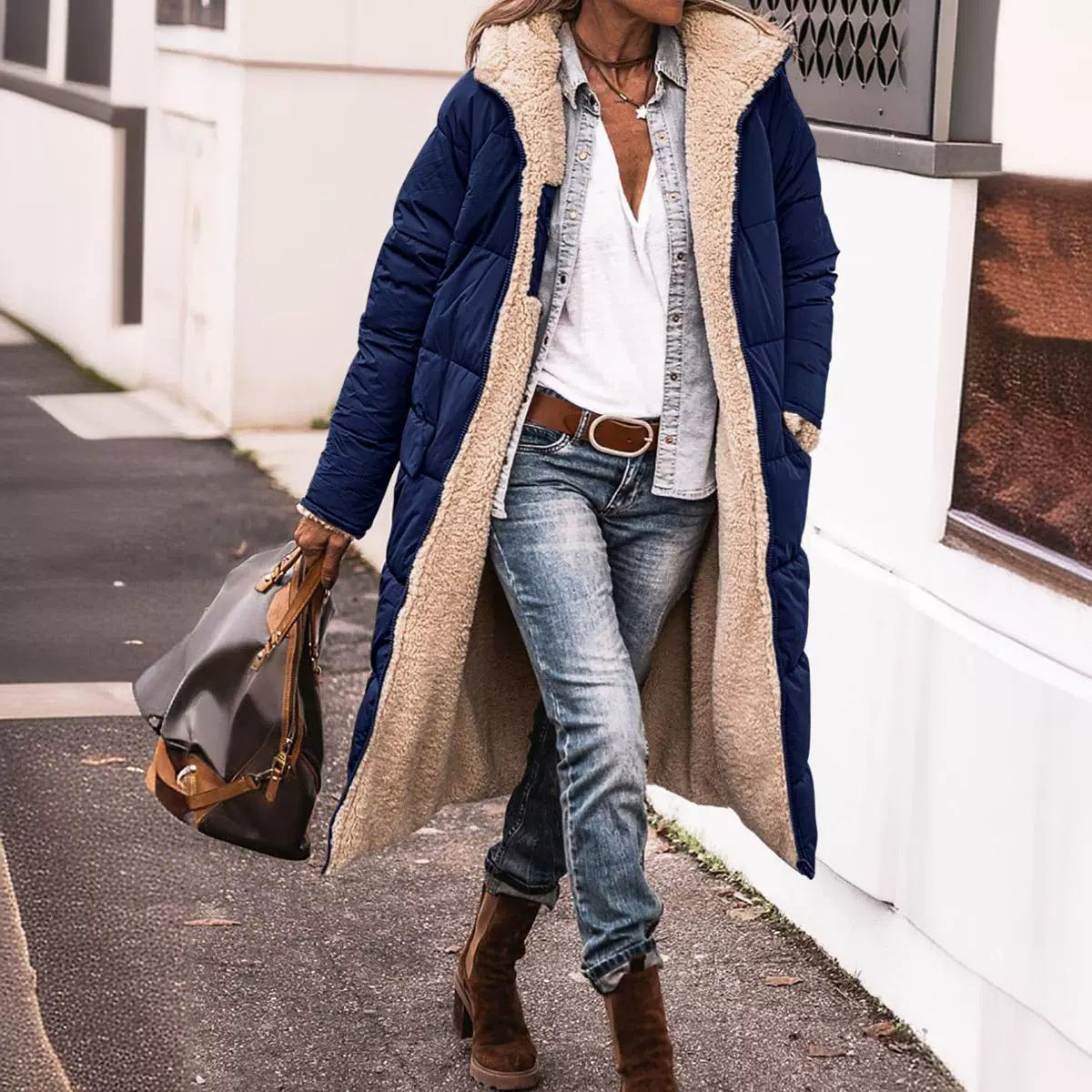 Veste réversible pratique à capuche longueur genou pour femme