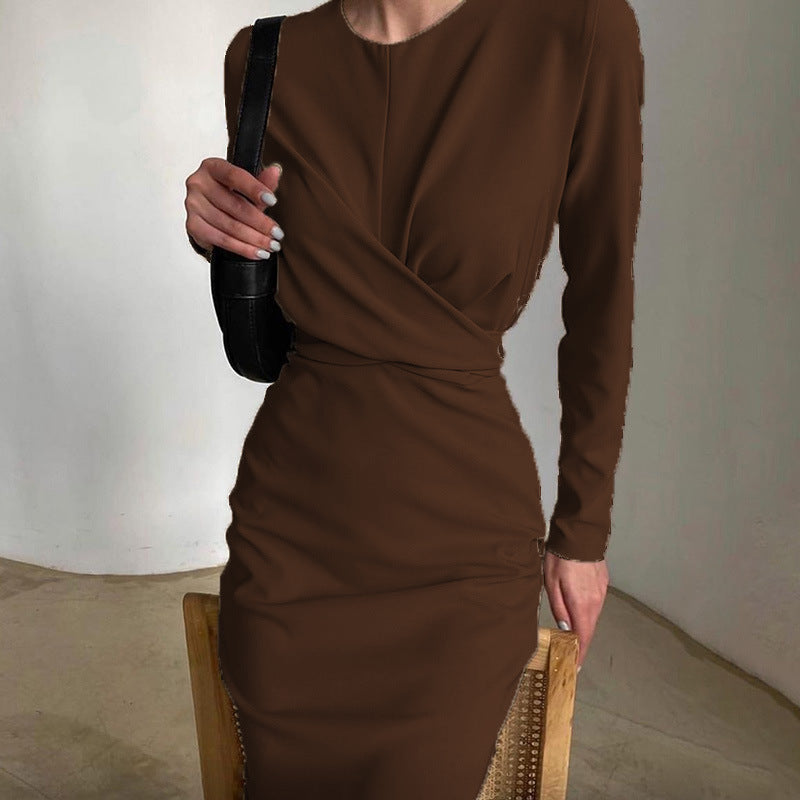 Robe cache-cœur élégante à manches longues et coupe fluide
