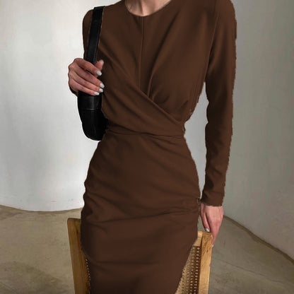Robe cache-cœur élégante à manches longues et coupe fluide