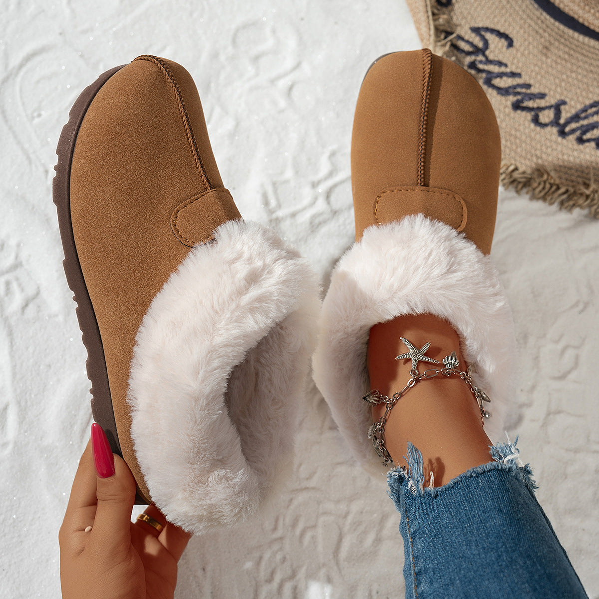 Pantoufles douces et chaudes en peluche pour femmes