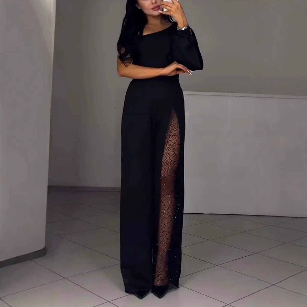 Combinaison élégante pour femme avec détails à paillettes
