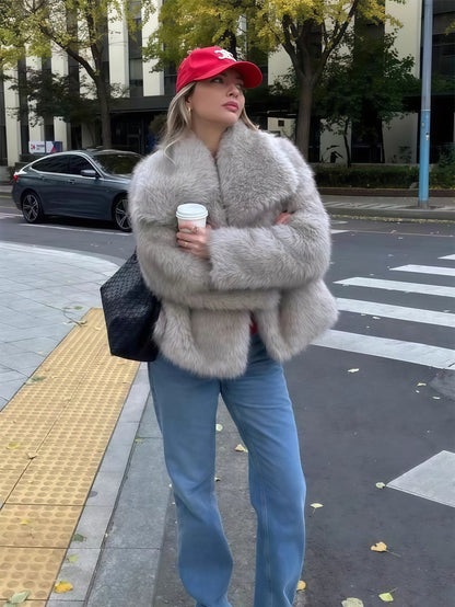 Manteau femme en fausse fourrure