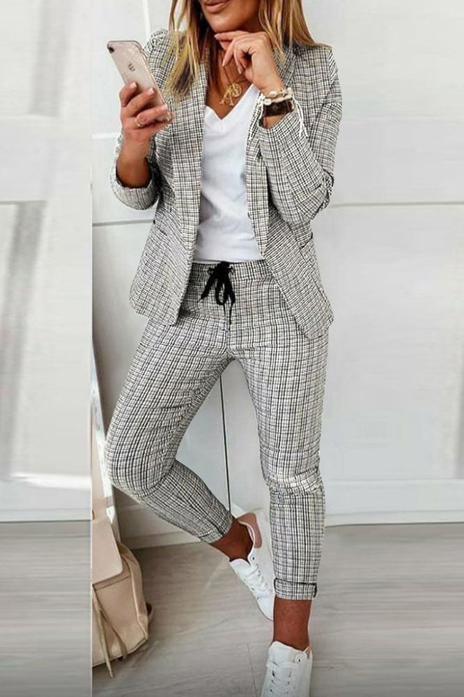 Ensemble blazer à carreaux et pantalon à cordon de serrage