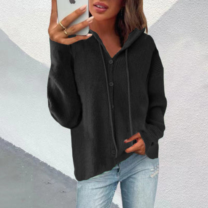 Cardigan femme à capuche et boutonnage élégant
