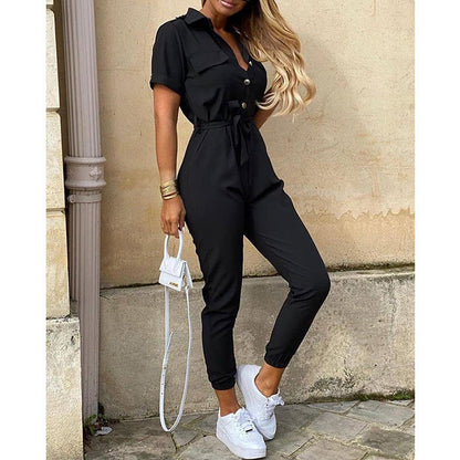 Combinaison élégante cintrée à boutonnage frontal pour femme
