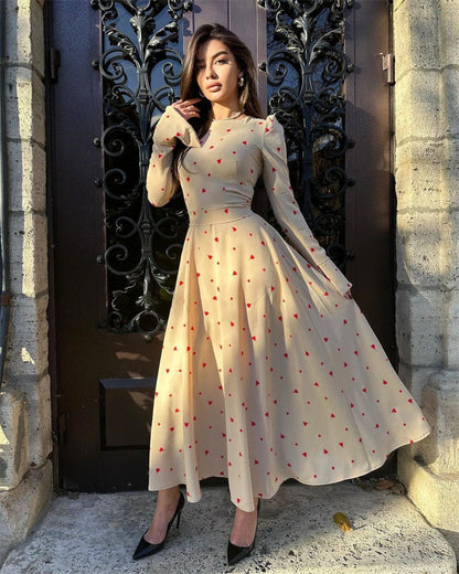 Robe longue élégante à manches longues et fendue pour femmes