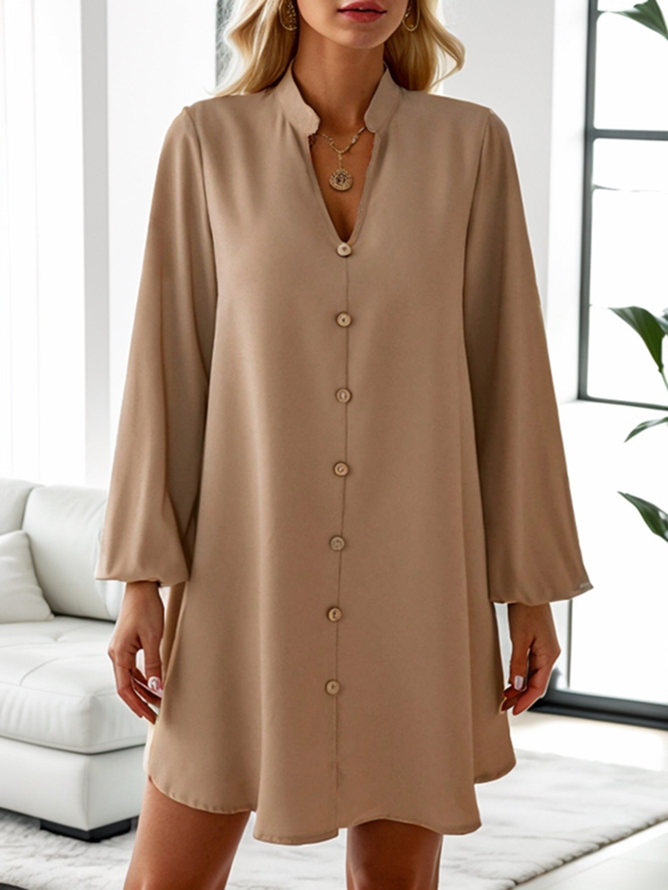 Robe courte élégante à manches bouffantes pour femmes