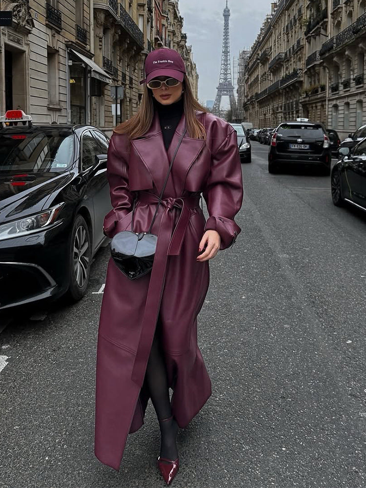 Veste en cuir pour femme, coupe élégante avec ceinture