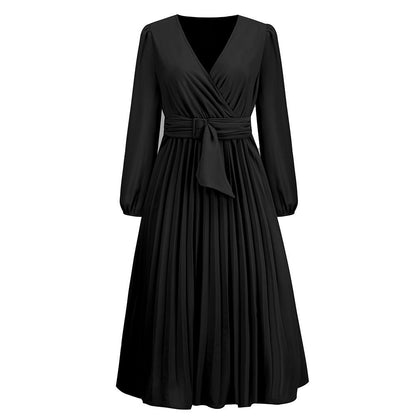 Robe portefeuille élégante à jupe plissée et laçage