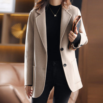 Blazer moderne pour femme coupe slim léger